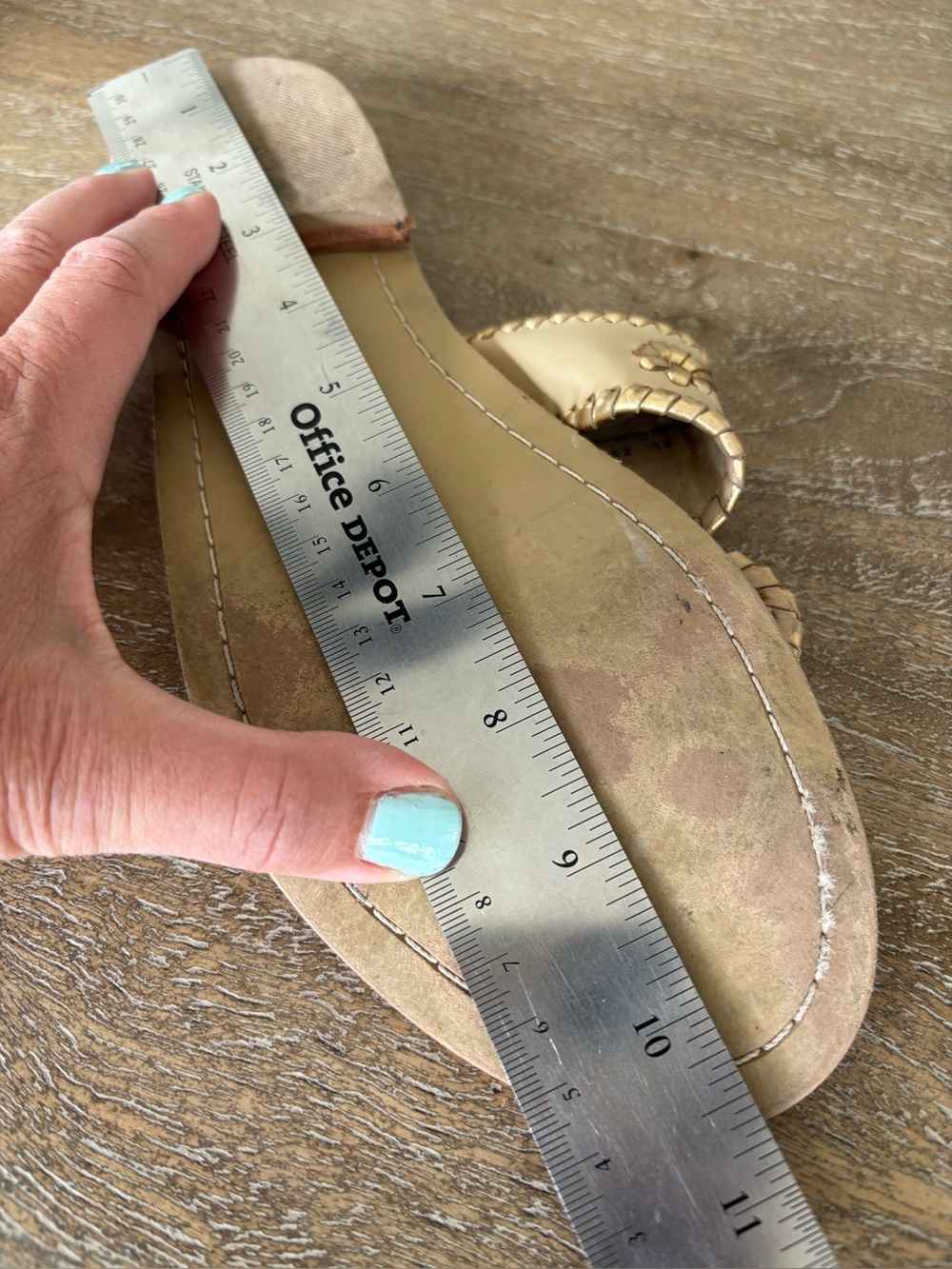 Jack Rogers Tan & Gold Flat Thong Sandals Casual Summer Footwear Size 9 - Picture 16 of 16
